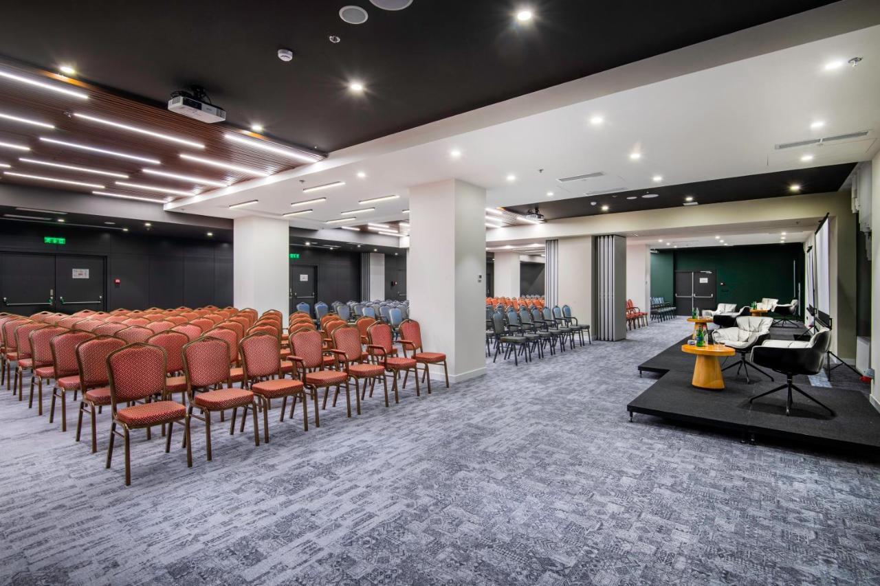 Holiday Inn Yerevan - Republic Square By Ihg Exterior photo